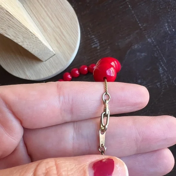 Vintage Elegant Red and Gold Beaded Necklace - Picture 4 of 7